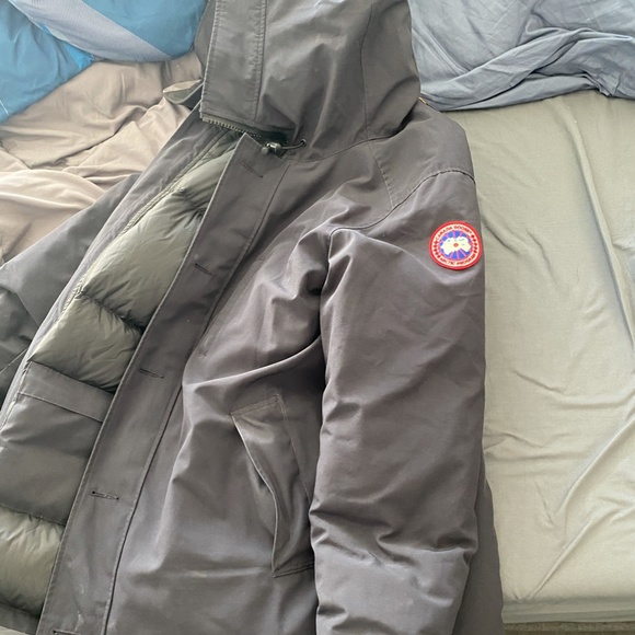 Canada Goose Parka Jackets - Level 4 and Level 5 - Picture 10 of 15